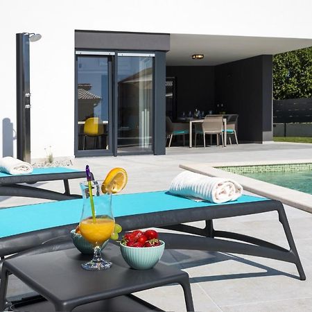Modern 3-Bedroom Villa With A Private Pool Pula Eksteriør billede
