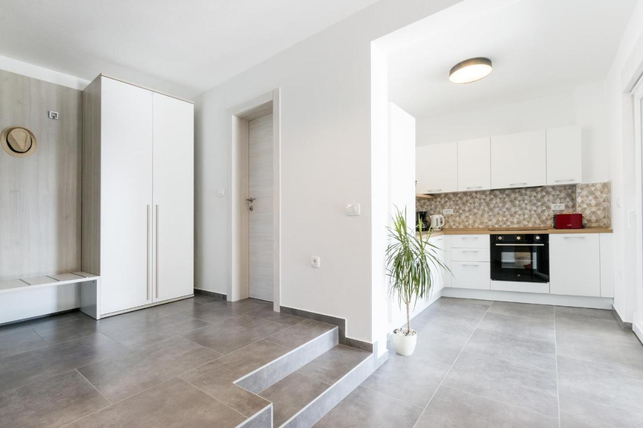 Modern 3-Bedroom Villa With A Private Pool Pula Eksteriør billede