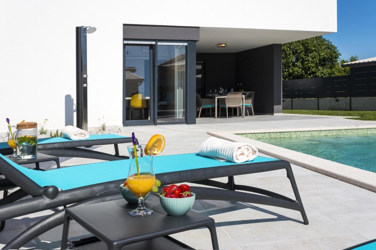 Modern 3-Bedroom Villa With A Private Pool Pula Eksteriør billede